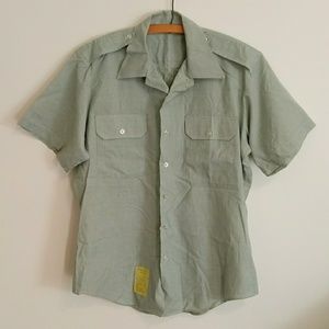 Vintage US Army men's AG-415 short sleeve shirt